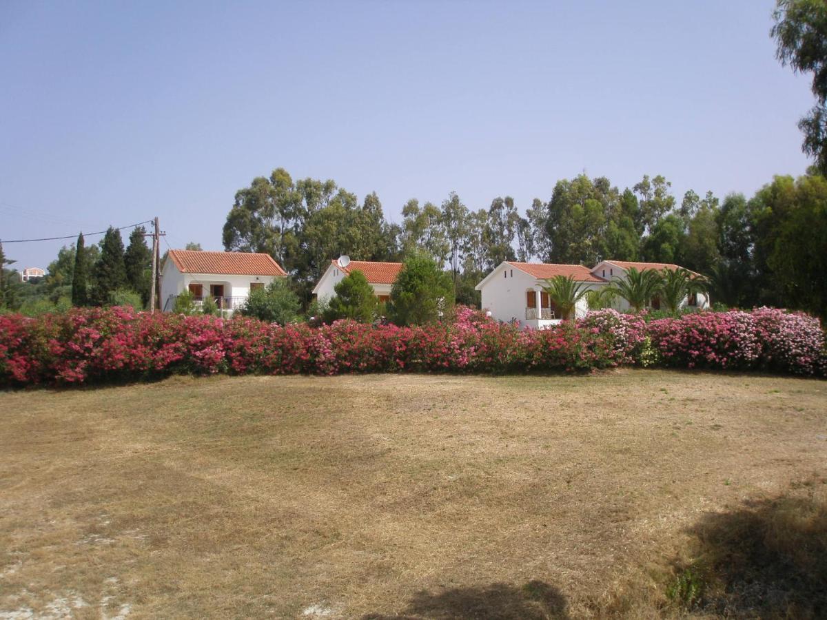 Nerissa Bungalow 2, Two Bedroom House With Sea View 스파르티아 외부 사진